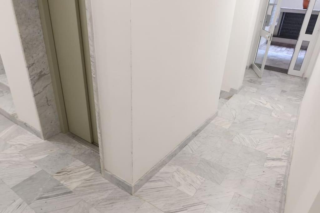 サルツァーナLa Casa Di Lorisアパートメント エクステリア 写真